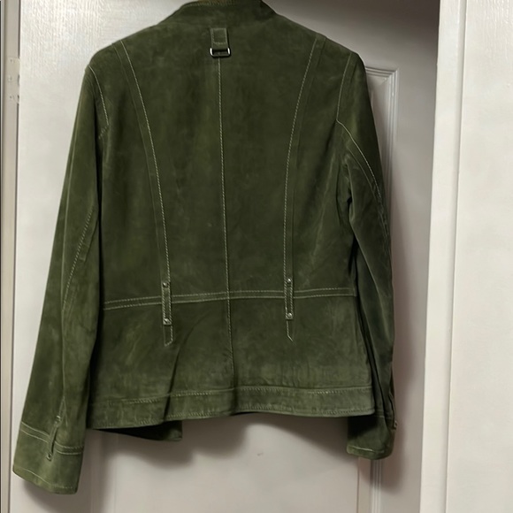 Danier green suede jacket. Perfect for fall - Picture 6 of 6